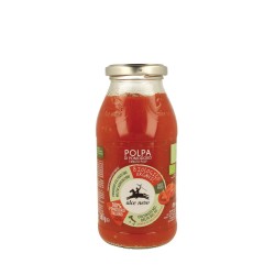 Organic tomato with pulp